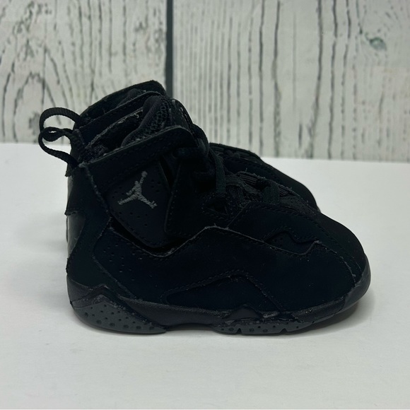 Jordan True Flight Toddler size 5c - Picture 2 of 7